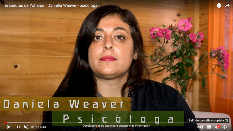 Psicoterapia de orientación antroposófica que complementada con especialidades médicas y terapéuticas como nutrición, masajes, arteterapia, musicoterapia, psicomotricidad